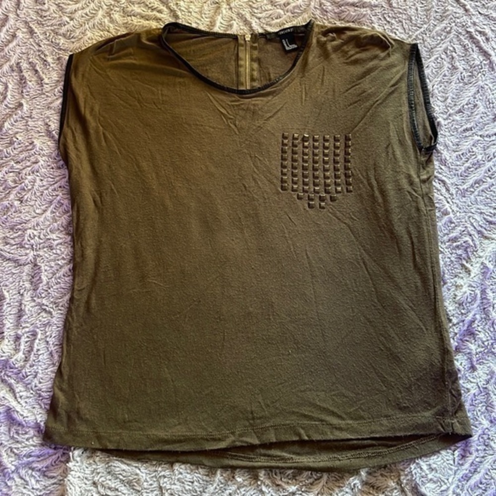 4 for 16$ Forever 21 Flowy top